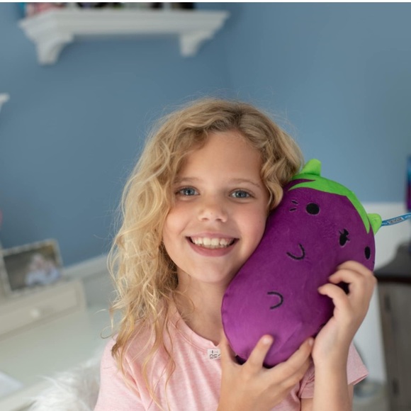 Cats vs Pickles Eggplant 8" Super Soft and Squishy Bean-Filled Weighted - Picture 3 of 5